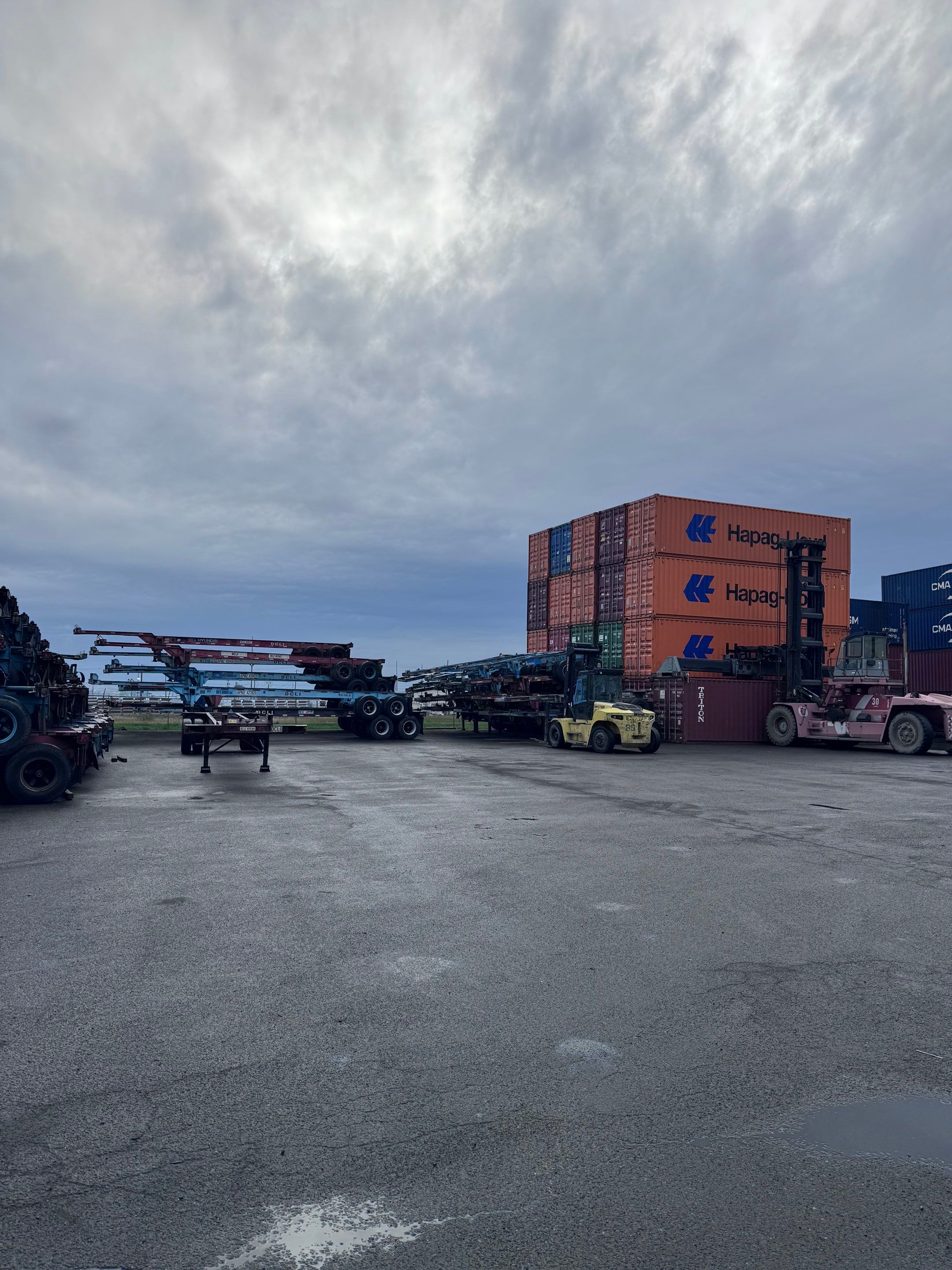 Singh Bros drivers and trucks at Tacoma port